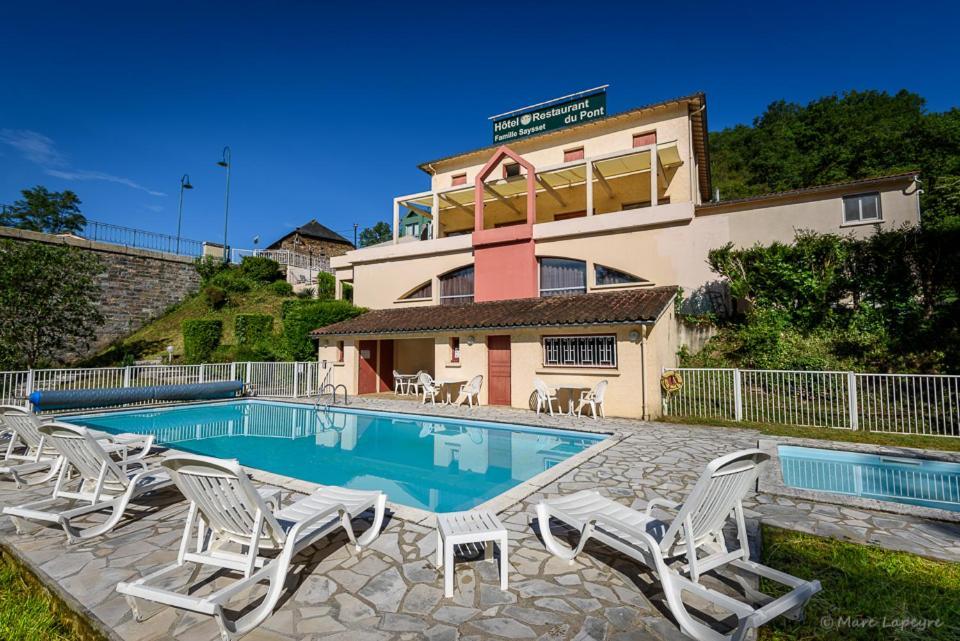 Logis Hotel Restaurant Du Pont Ambialet المظهر الخارجي الصورة
