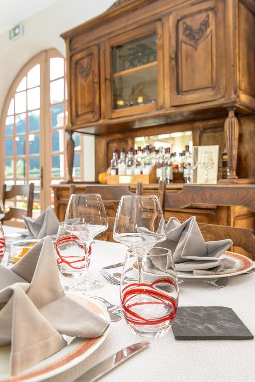Logis Hotel Restaurant Du Pont Ambialet المظهر الخارجي الصورة