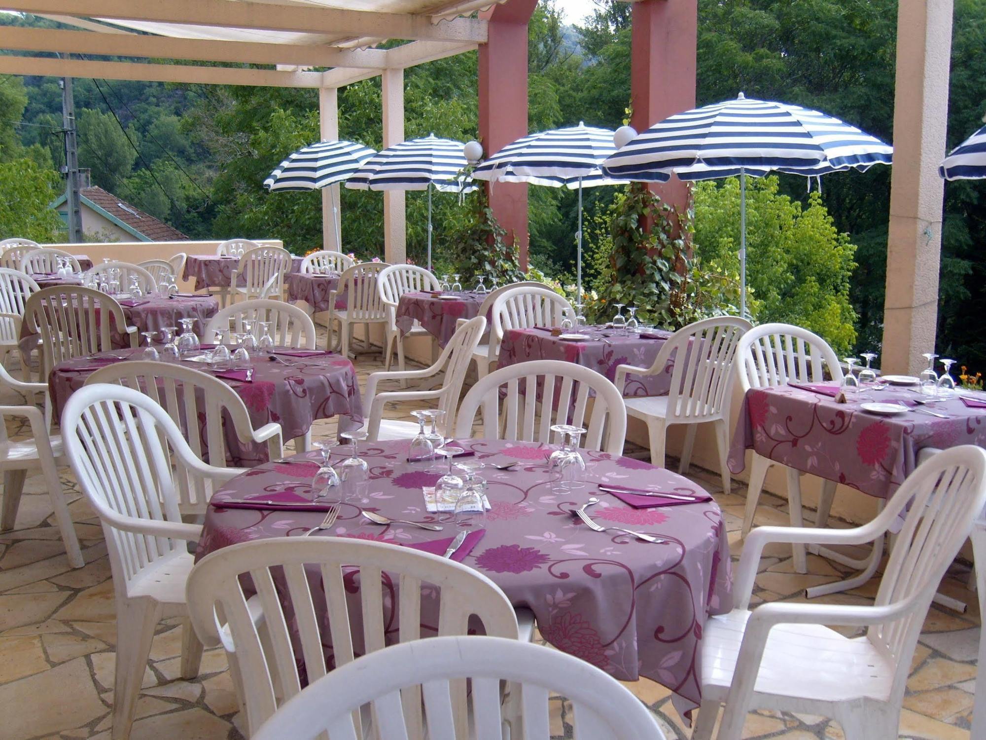 Logis Hotel Restaurant Du Pont Ambialet المظهر الخارجي الصورة